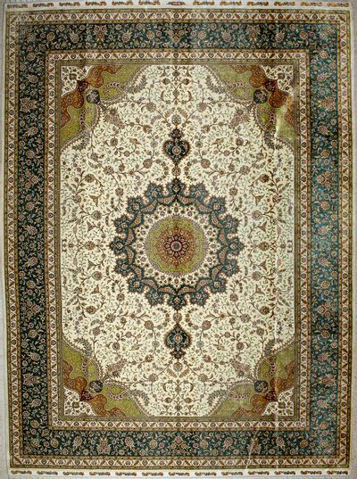 Ivory Cezaevi Rug #2038 • 8′6″ x 11′3″ • 100% Silk