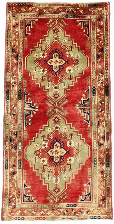 Red Konya Rug #7918 • 4′8″ x 9′5″ • 100% Wool
