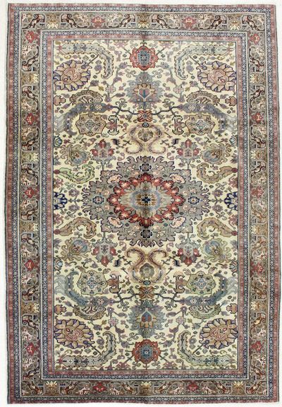 Ivory Kayseri Rug #1601 • 6′7″ x 9′7″ • 100% Wool