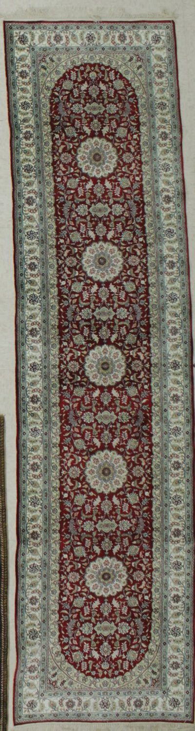 Red IMZALI Rug #8307 • 2′7″ x 9′10″ • 100% Silk