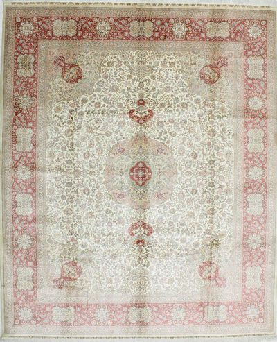 White Hereke Rug #1117 • 8′0″ x 9′6″ • 100% Silk