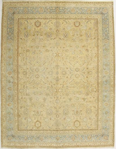 Light Gold Ushak Rug #1449 • 9′1″ x 11′10″ • Wool on Cotton