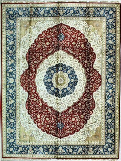 Red Cezaevi Rug #330 • 9′1″ x 12′2″ • 100% Silk