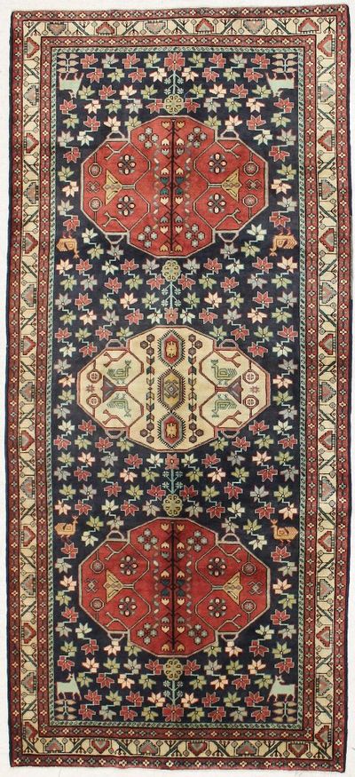 NAVY Bahtiyari Rug #7577 • 4′8″ x 10′6″ • 100% Wool