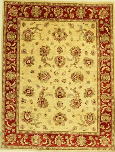 Ivory Ushak Rug #1256 • 5′9″ x 7′6″ • 100% Wool