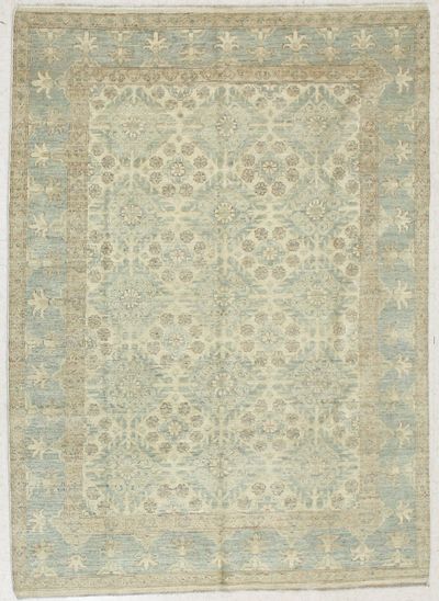 Ivory Kothan Rug #7188 • 5′7″ x 7′8″ • 100% Wool