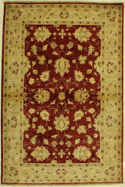 Red Ushak Rug #1254 • 3′11″ x 5′11″ • Wool on Cotton