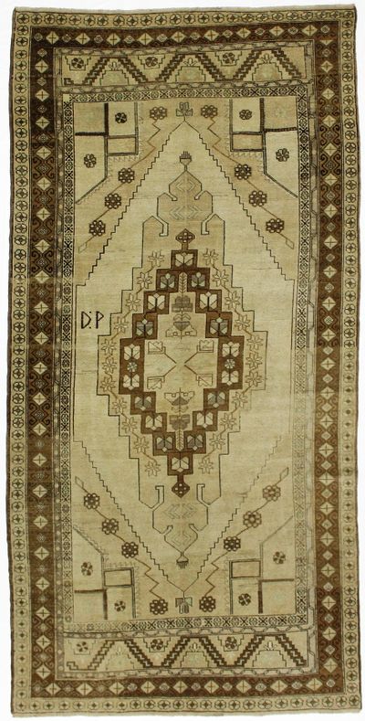 Ivory Konya Rug #171 • 5′6″ x 11′2″ • 100% Wool