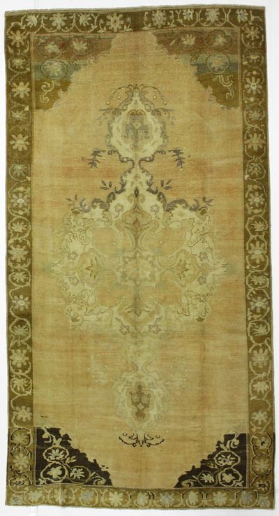 Ivory Konya Rug #101 • 6′3″ x 11′9″ • 100% Wool