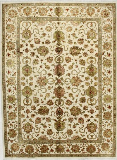 Ivory Royal Flower Rug #1652 • 7′4″ x 9′11″ • 100% Wool