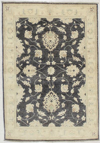 Gray Ushak Rug #6788 • 4′0″ x 5′9″ • 100% Wool
