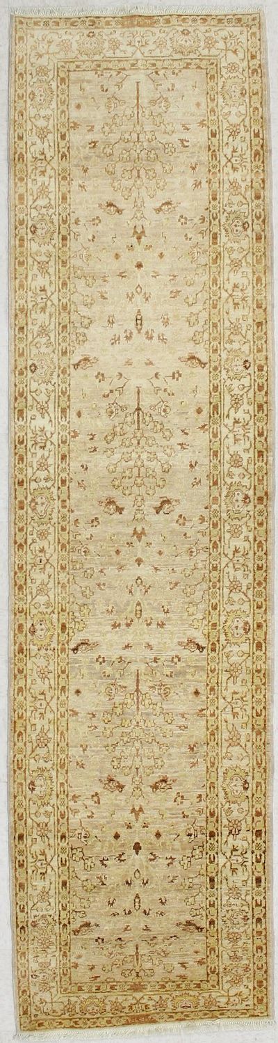 Ivory Ushak Rug #1757 • 3′0″ x 11′10″ • 100% Wool