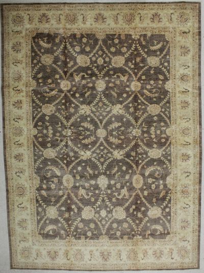 Brown Ushak Rug #8774 • 9′10″ x 13′6″ • Wool on Cotton