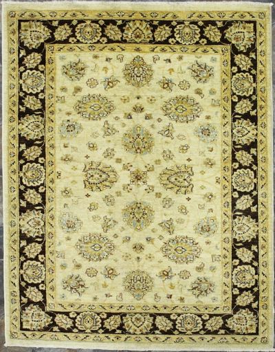Ivory Ushak Rug #1717 • 4′2″ x 5′4″ • 100% Wool