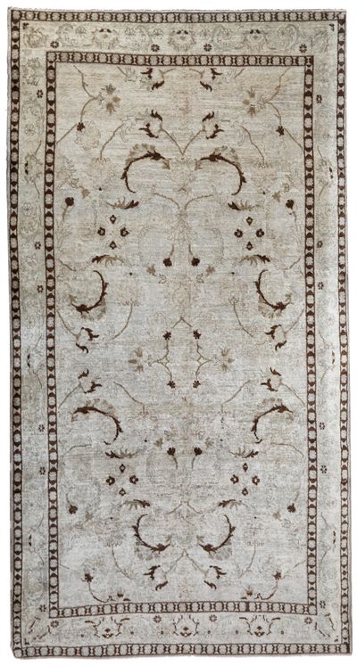 Ivory Konya Rug #1018 • 5′7″ x 10′5″ • 100% Wool