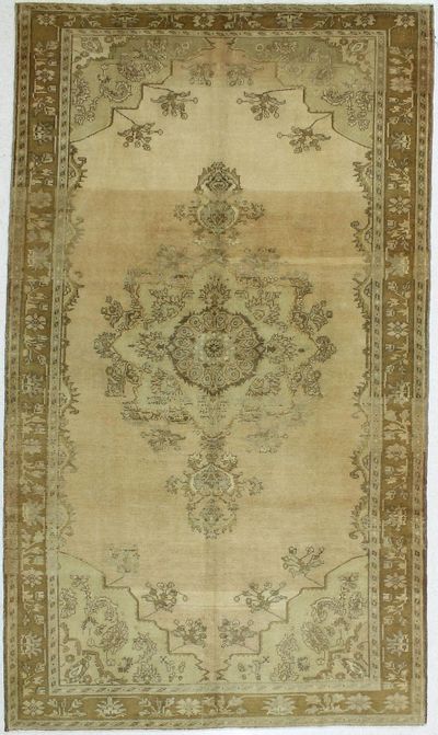 Ivory Konya Rug #66 • 6′4″ x 11′0″ • 100% Wool