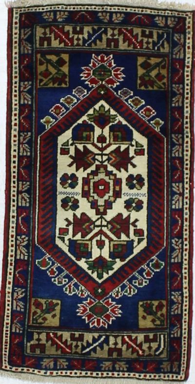 Red Konya Rug #895 • 2′0″ x 3′11″ • 100% Wool