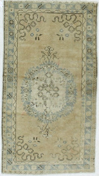 Camel Konya Rug #919 • 3′5″ x 6′3″ • 100% Wool