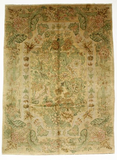 Ivory Ushak Rug #8367 • 8′6″ x 11′8″ • 100% Wool
