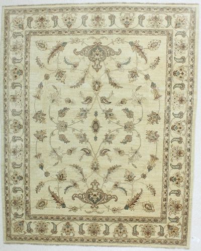 Ivory Ushak Rug #224 • 8′0″ x 9′11″ • Wool on Cotton