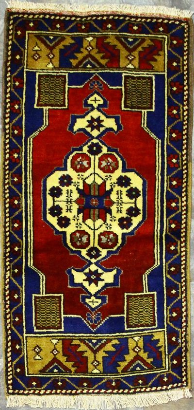 Red Konya Rug #901 • 1′9″ x 3′5″ • 100% Wool