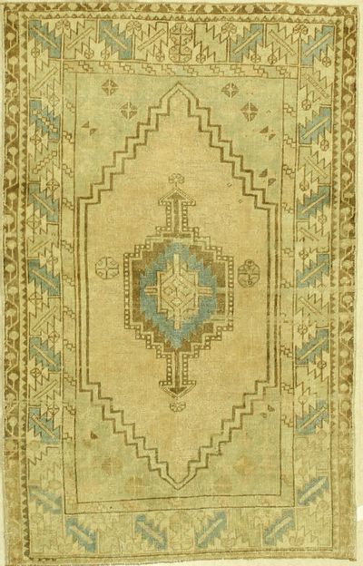 Ivory Konya Rug #1314 • 4′0″ x 6′3″ • 100% Wool