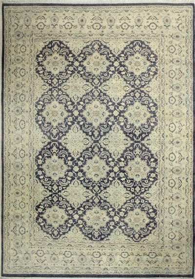 Gray Ushak Rug #7269 • 9′11″ x 14′2″ • Wool on Cotton