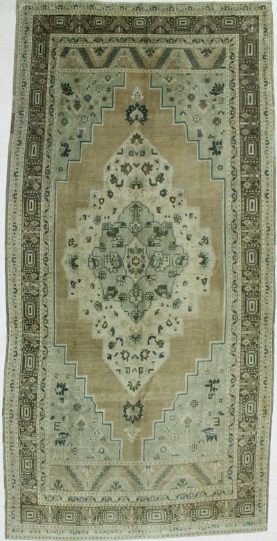 Camel Konya Rug #1056 • 6′8″ x 13′6″ • 100% Wool