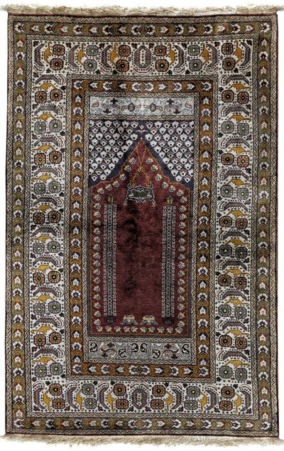 Red Gordes Rug #8576 • 3′11″ x 5′8″ • 100% Silk