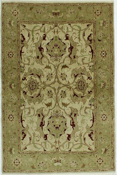 Ivory Ushak Rug #451 • 4′0″ x 6′0″ • 100% Wool