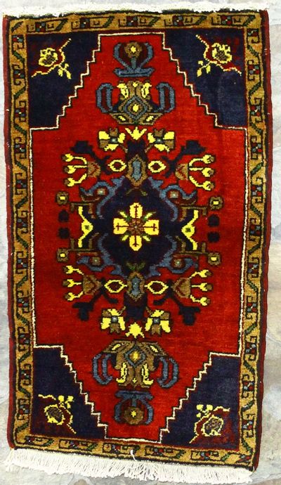 Red Konya Rug #911 • 1′9″ x 3′0″ • 100% Wool