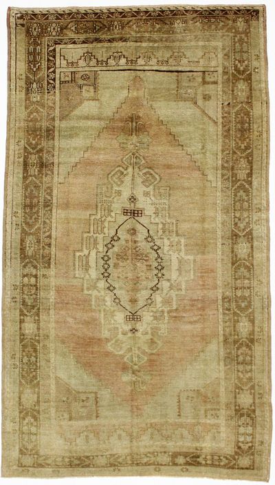 Ivory Konya Rug #736 • 5′2″ x 8′7″ • 100% Wool