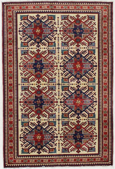 Ivory Shirvan Rug #1604 • 4′5″ x 6′6″ • 100% Wool