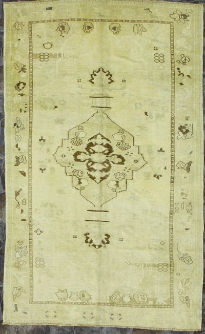 Gold Konya Rug #1902 • 4′7″ x 7′8″ • 100% Wool