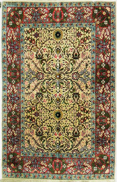 PINK Hereke Rug #7332 • 4′0″ x 6′0″ • Wool on Cotton