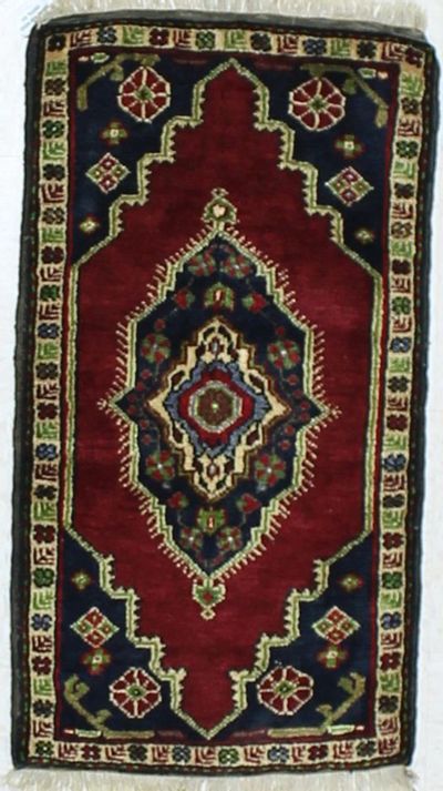 Red Konya Rug #910 • 1′0″ x 3′3″ • 100% Wool
