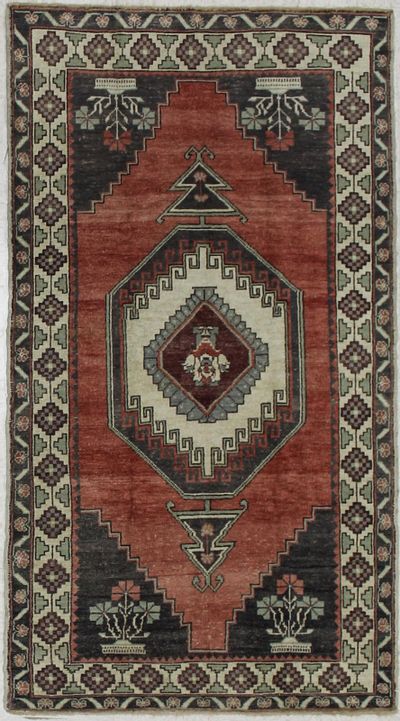Red Konya Rug #1897 • 4′1″ x 7′6″ • 100% Wool