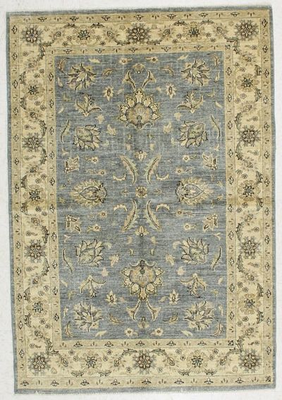 Gray Ushak Rug #6538 • 4′3″ x 5′11″ • Wool on Cotton