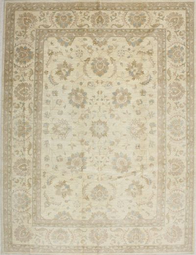 Ivory Ushak Rug #7180 • 8′11″ x 11′7″ • 100% Wool